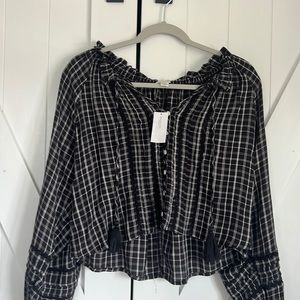 American Eagle long sleeve top. Size small.
